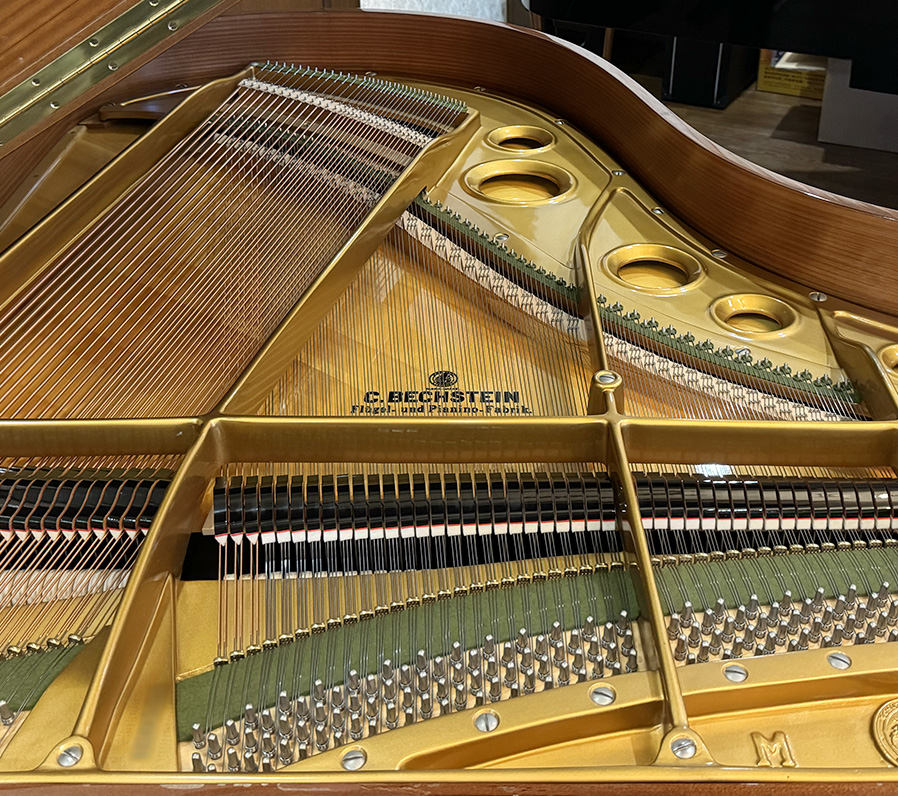 ベヒシュタイン M-180（Bechstein M-180）