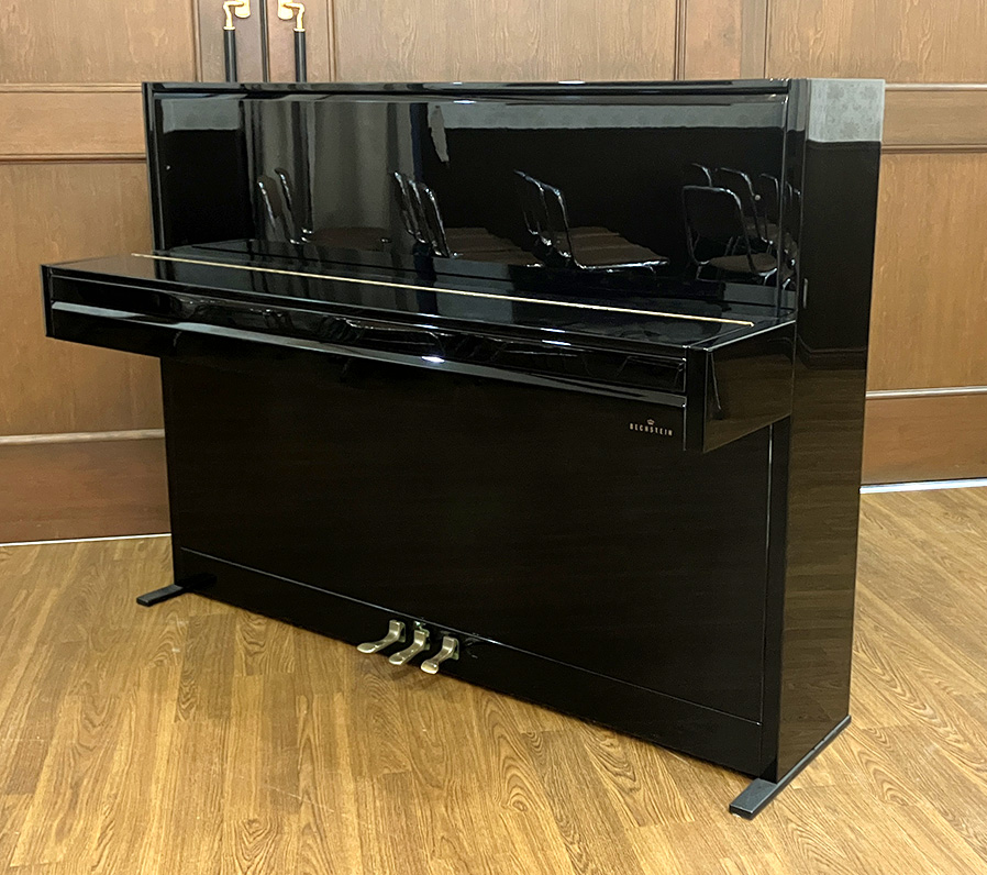 ベヒシュタイン B112 Modern（Bechstein B112 Modern））