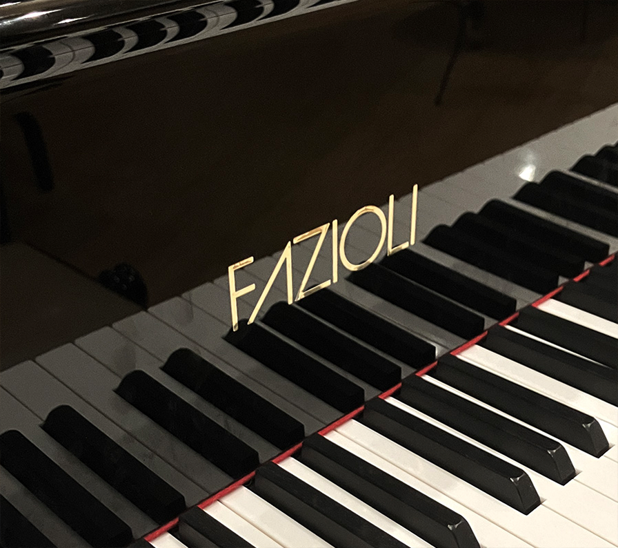 ファツィオリ(Fazioli)ピアノ1