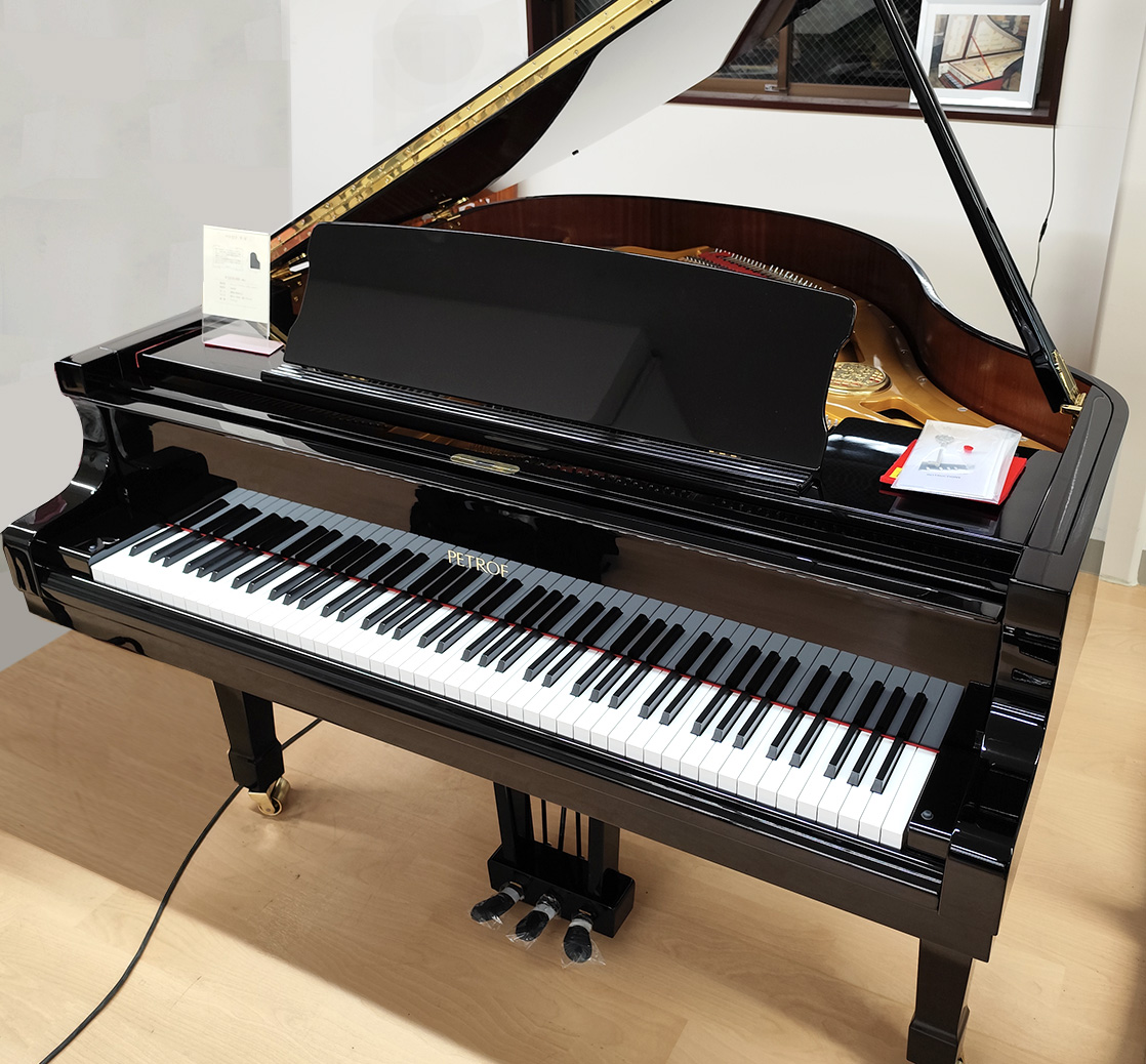 ペトロフ P-V(Petrof P-V)