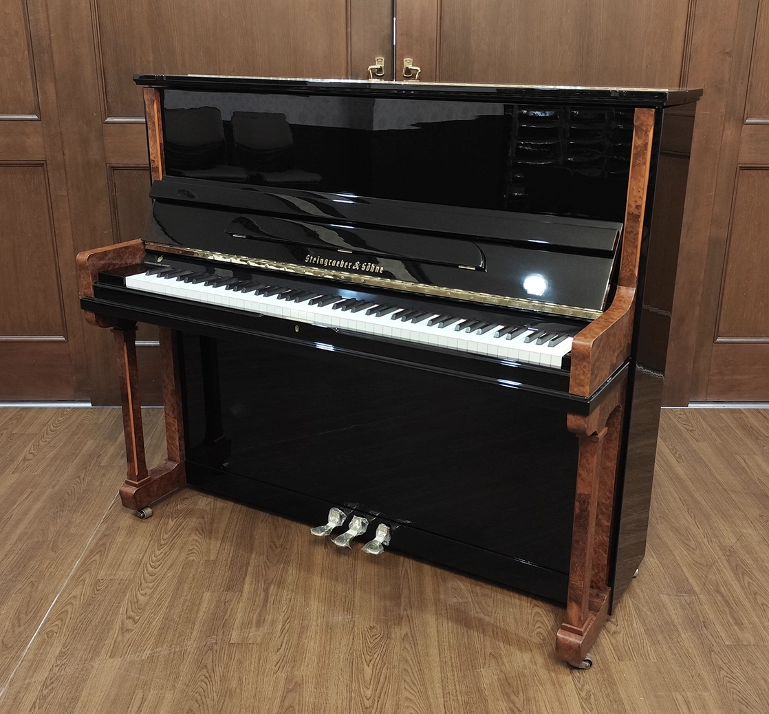 シュタイングレーバー 130（Steingraeber 130）