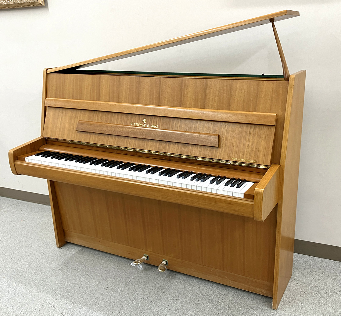 スタインウェイ Z-114（Steinway＆Sons Z-114）