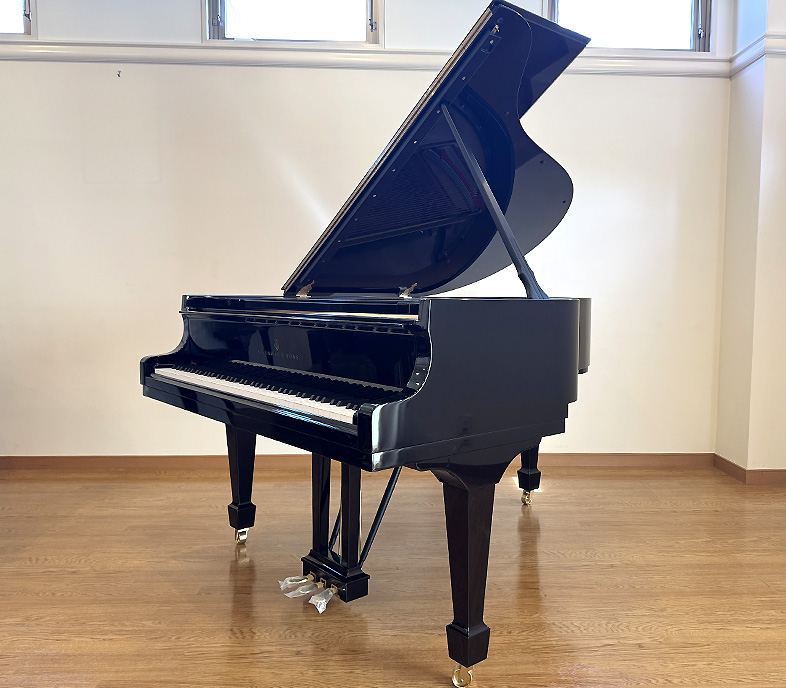 スタインウェイ O-180