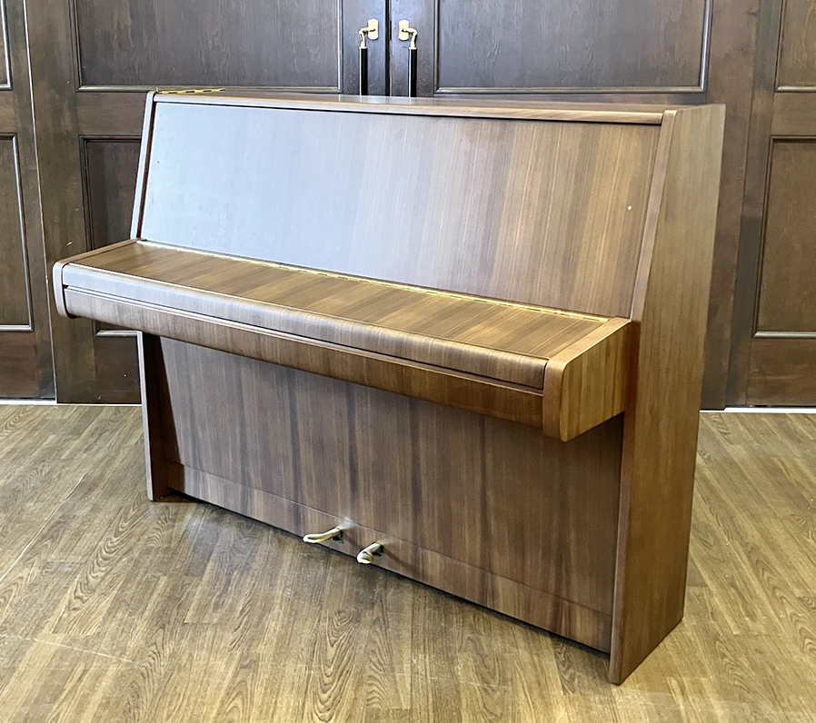 スタインウェイ Z-114（Steinway＆Sons Z-114）