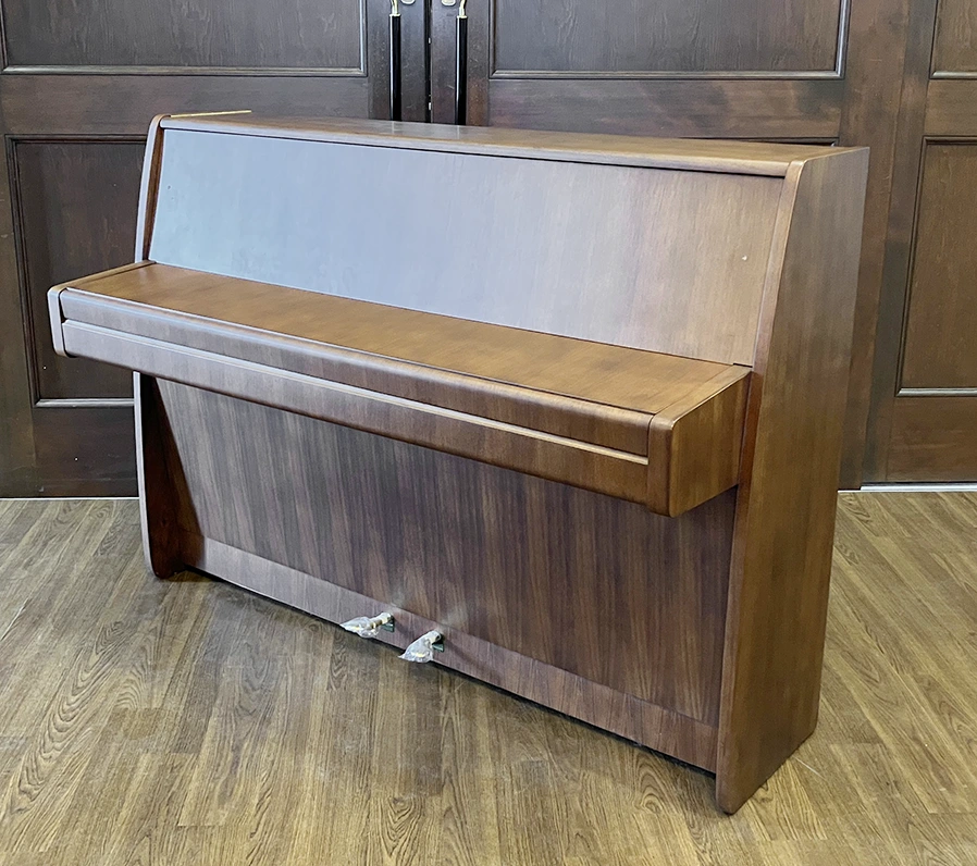 スタインウェイ F-104（Steinway＆Sons F-104）