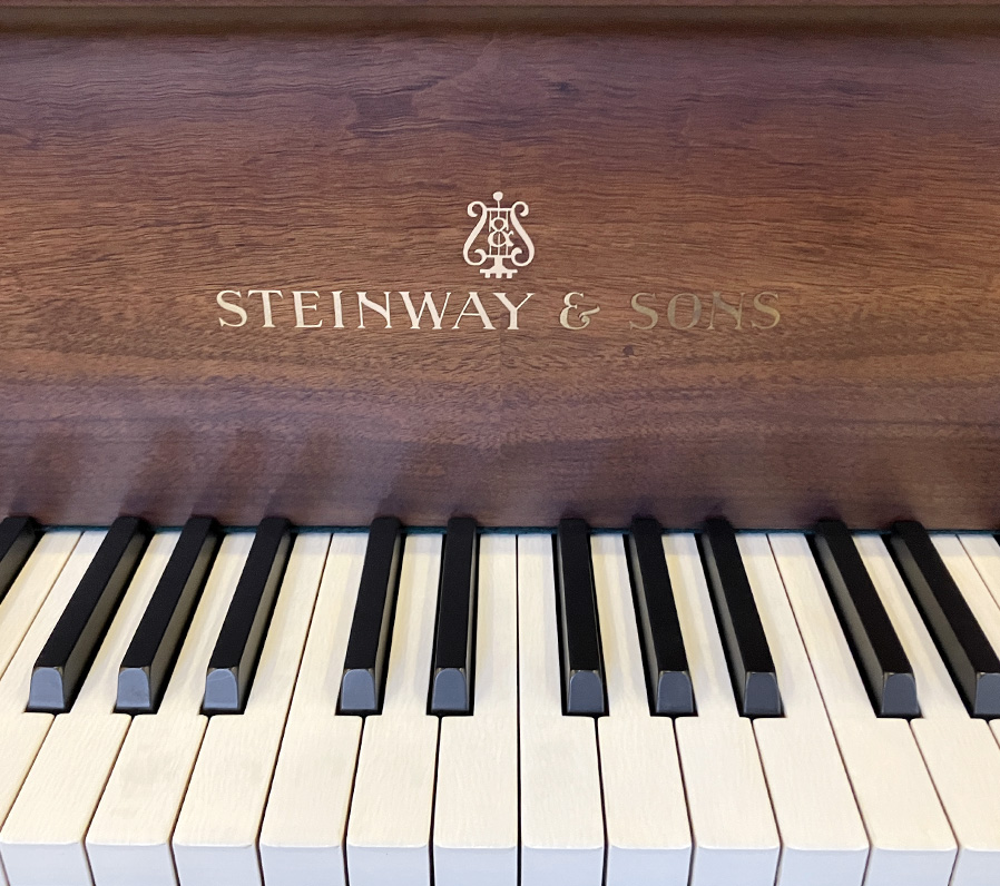 スタインウェイ S-155 チッペンデール（Steinway＆Sons S-155CHP）