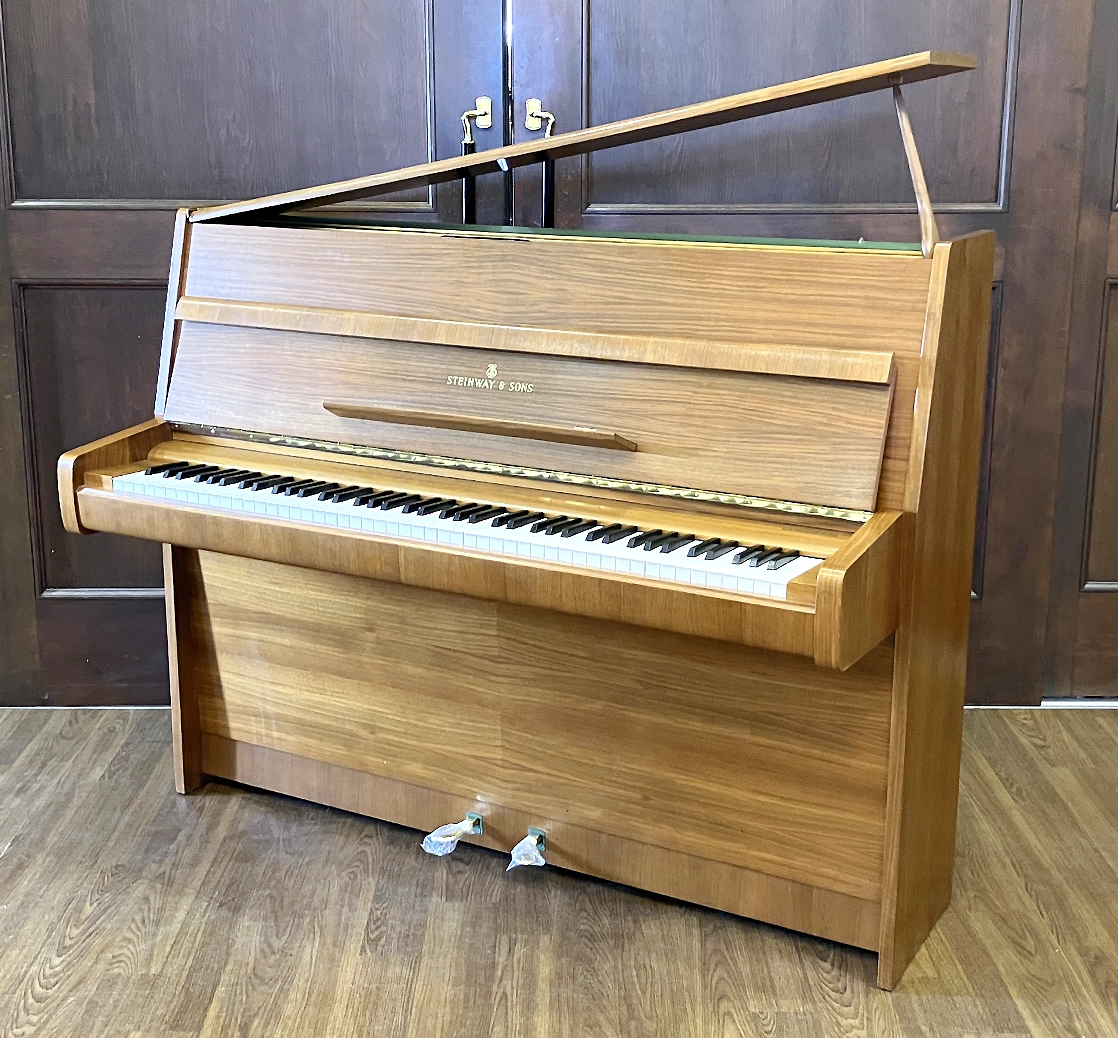 スタインウェイ Z-114(Steinway&Sons Z-114)