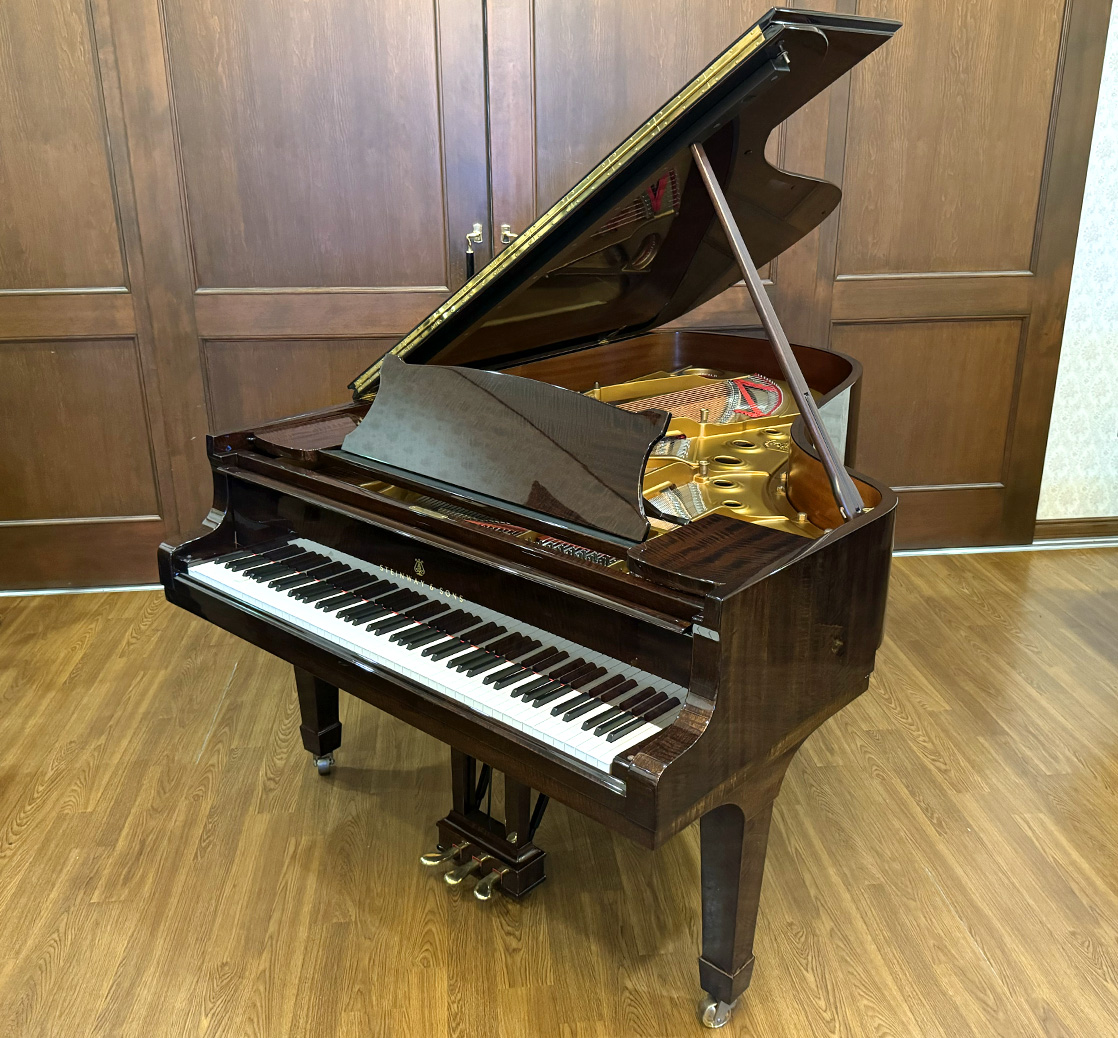 スタインウェイ B-211（Steinway＆Sons B-211）